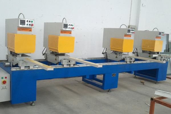 塑鋼門窗設(shè)備